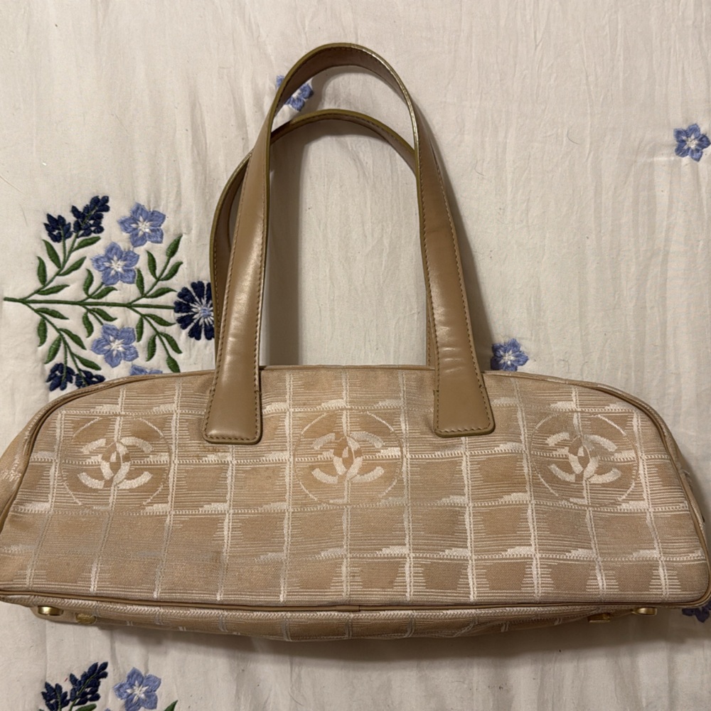 SEND OFFERS Chanel Sport bag